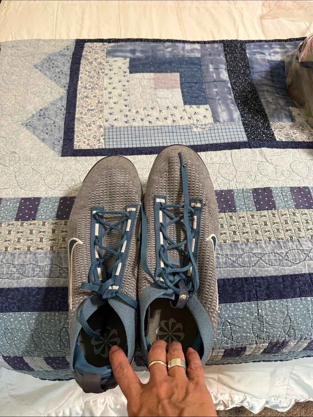 Nike Men's Grey Knit Sneakers with Teal Accents